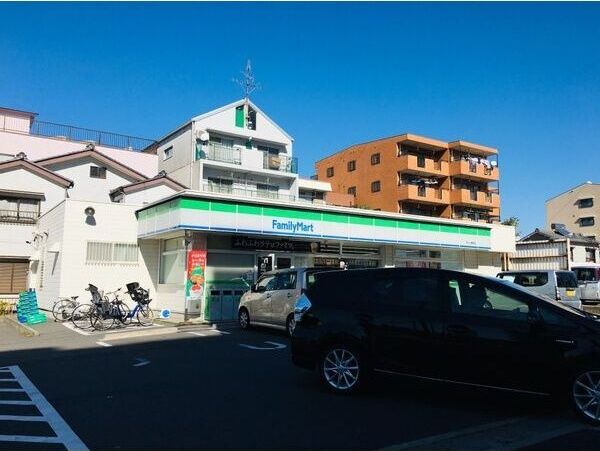 近くに施設あり