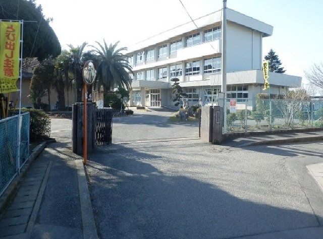 今津小学校まで600m