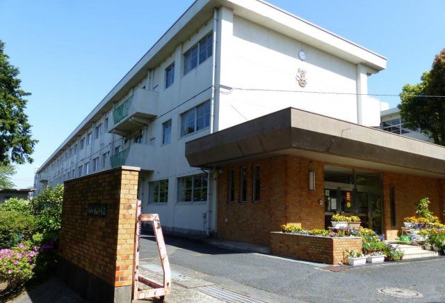 泉台小学校(550m)