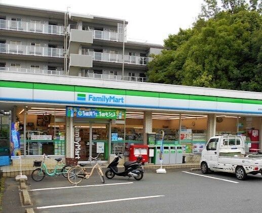 近くに施設あり