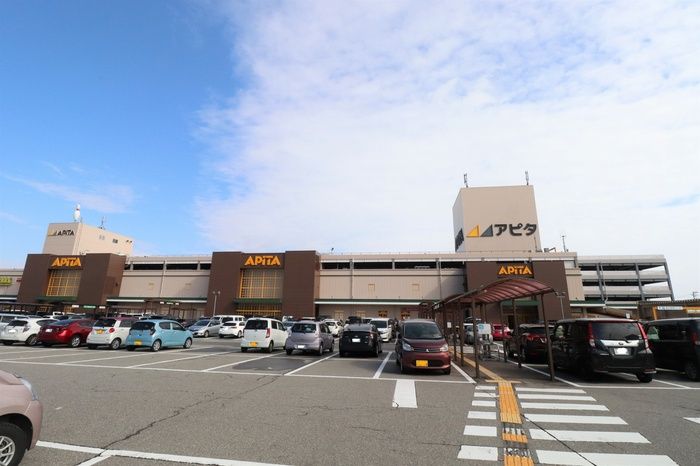 近くに施設あり