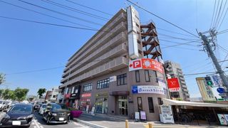 トラストビルの外観画像