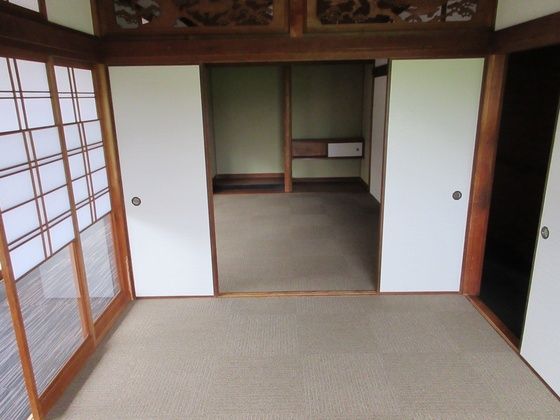 ベッドルーム