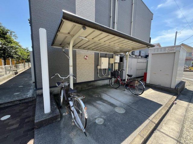 近くに施設あり