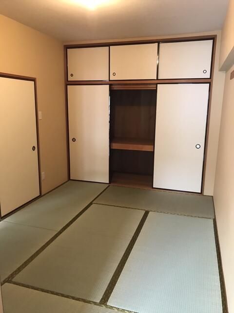 ベッドルーム