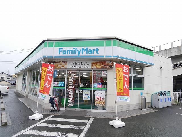 ファミリーマート／小倉紫川インター店 (479m)