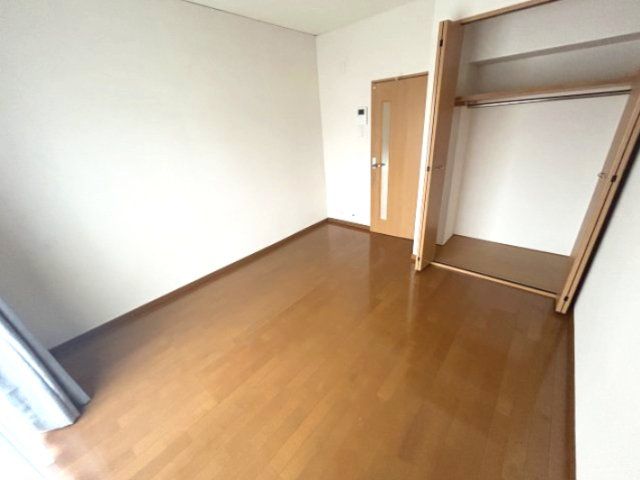 ベッドルーム