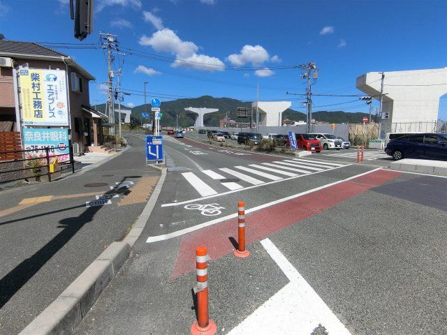 近くに施設あり