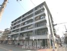 三松マンションの外観