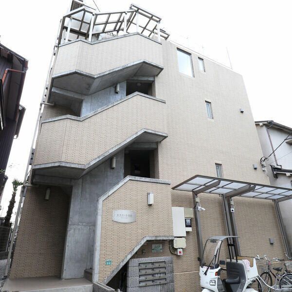 エスコート目白の外観画像