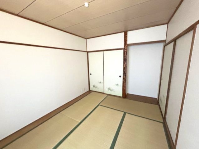ベッドルーム