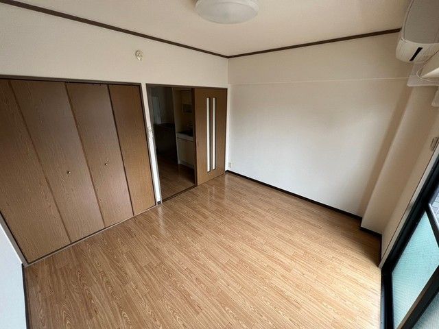 ベッドルーム