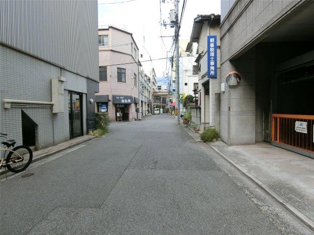 近くに施設あり