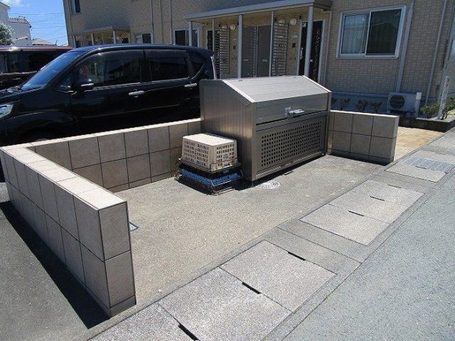 近くに施設あり