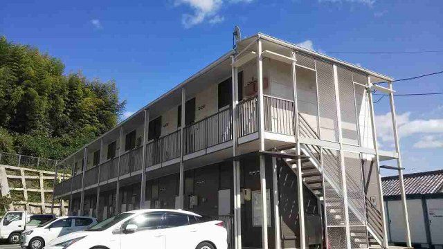 レオパレスパードレスの外観画像