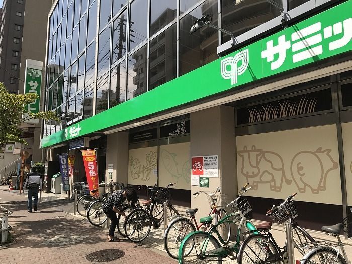 近くに施設あり