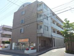 ロイヤルティアラの外観画像