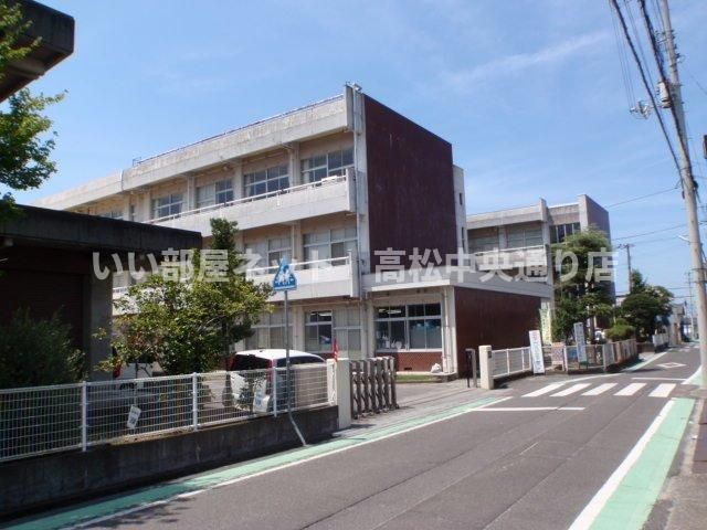 丸亀市立垂水小学校まで800m