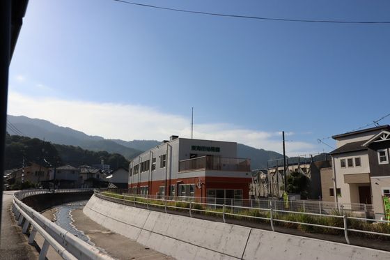 近くに施設あり