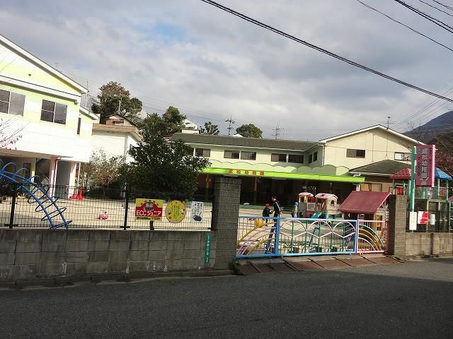 成松幼稚園(110m)