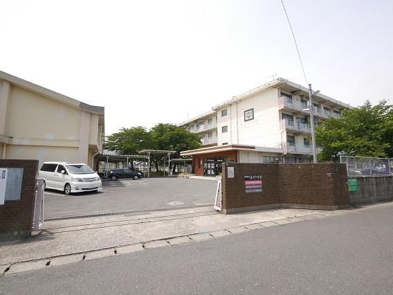 湯川中学校(1740m)