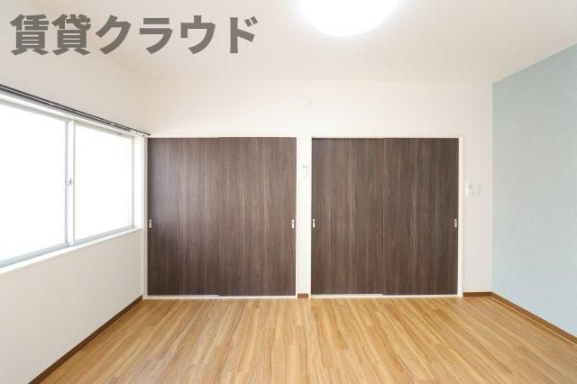 ベッドルーム