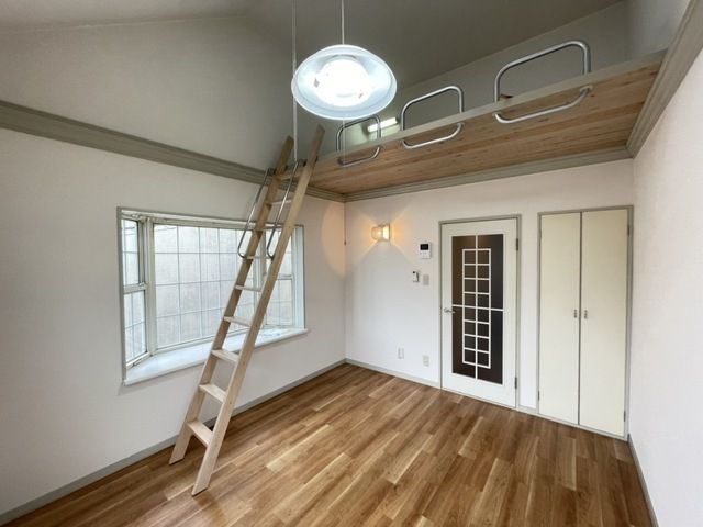 ベッドルーム