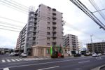 エバーグリーン松山1号館の外観