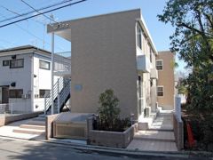 レオパレスカラコレスの外観画像