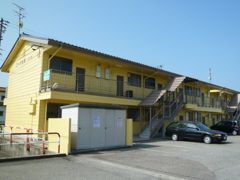 コーポ油田2号棟の外観画像