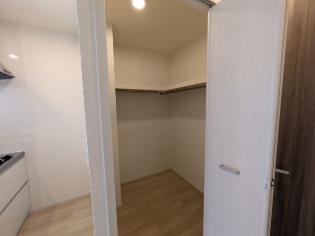 マルイチ財光寺店まで900m