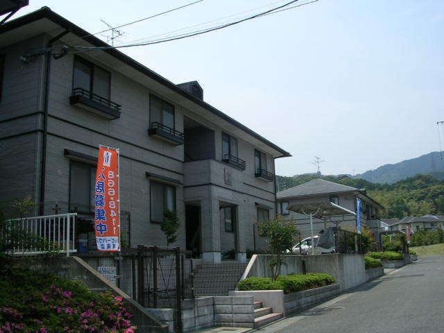 エトワール柏原2A棟の外観画像