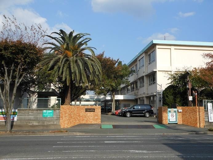 沖田中学校(530m)