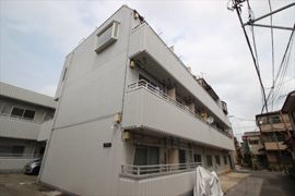 ウォンザハイムA棟の外観画像