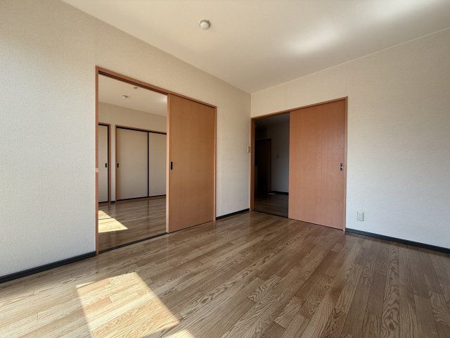 ベッドルーム