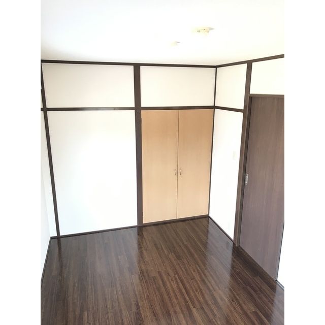 ベッドルーム