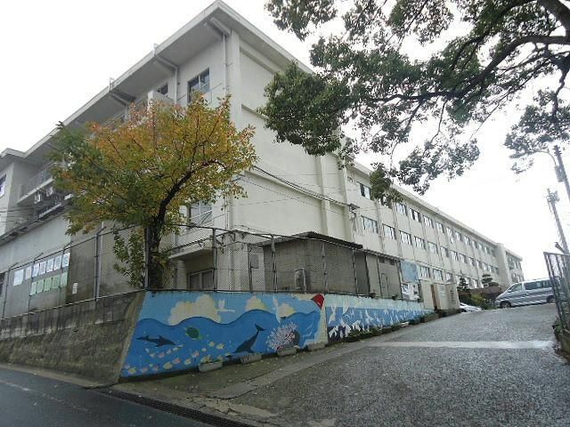 本城中学校(950m)
