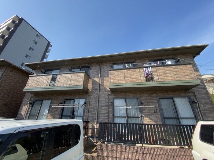 トウォートレーフィーラ B棟の外観画像