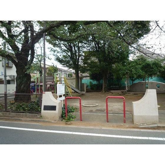 近くに施設あり