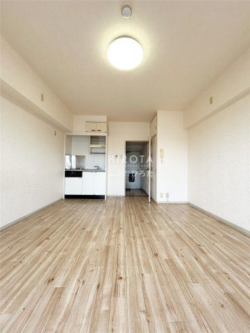 FCO・OP折尾店(200m)