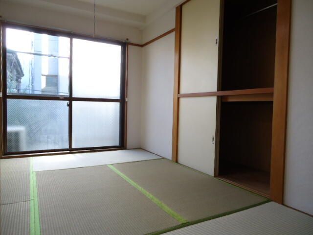 ベッドルーム