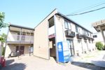 レオパレスリバーサイドコートの外観