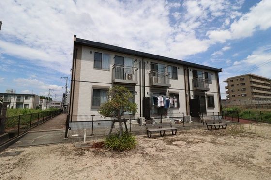 リースランド西市 G棟の外観画像