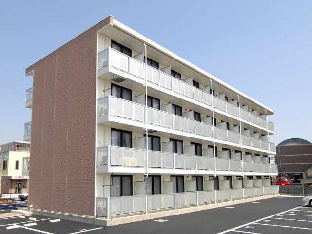 レオパレスしるびあの外観画像
