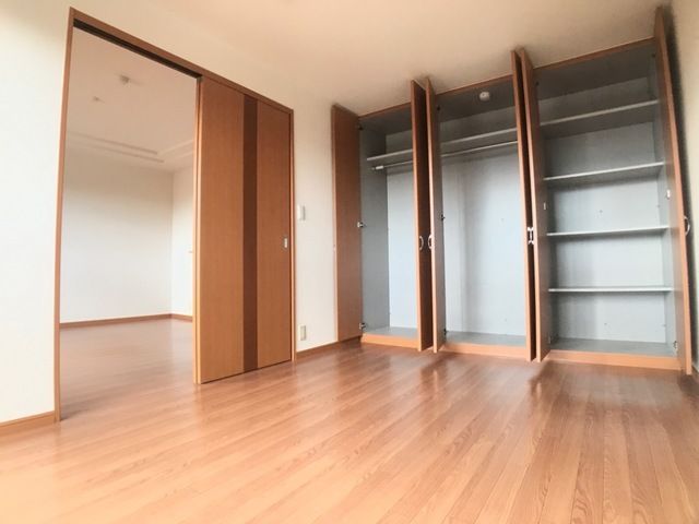 ベッドルーム