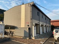レオパレスグランシャリオ井原の外観画像
