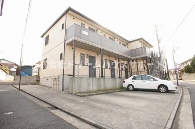 ルミエール馬堀の外観画像