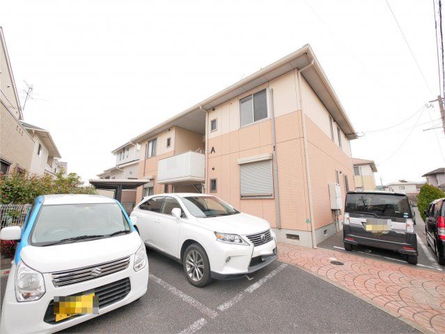 フィールドイン・湯川A棟の外観画像