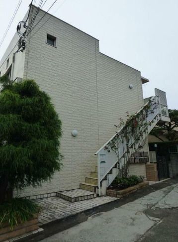 サン・スリージェ(サン・スリージェスリージェ)の外観画像