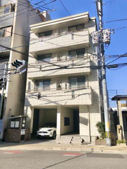ラ・ペジーブルの外観画像